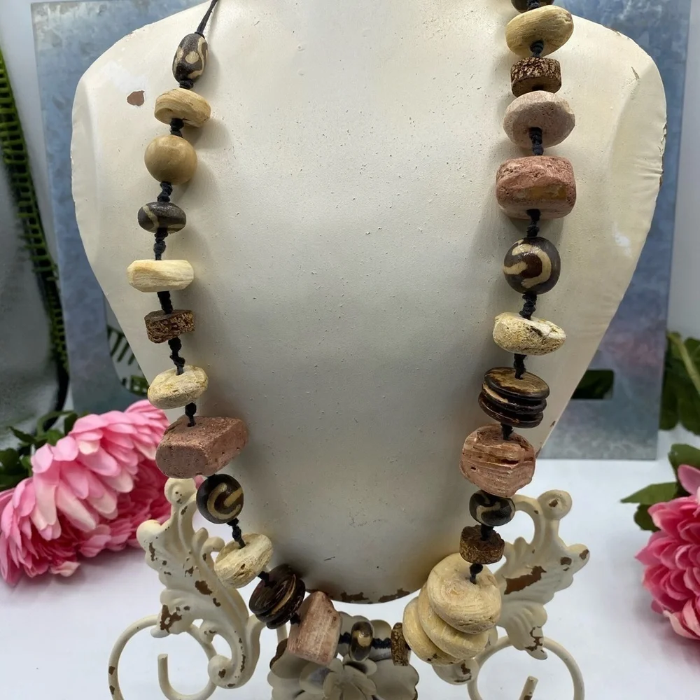 Rock Wood‎ Beaded Necklace